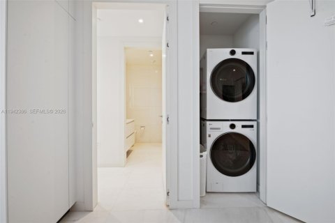 Condominio en venta en Miami, Florida, 3 dormitorios, 169.92 m2 № 2000664 - foto 29