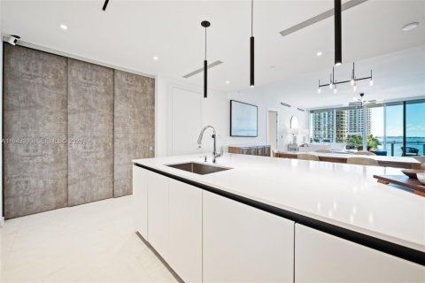Condominio en venta en Miami, Florida, 3 dormitorios, 169.92 m2 № 2000664 - foto 10