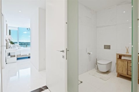 Condominio en venta en Miami, Florida, 3 dormitorios, 169.92 m2 № 2000664 - foto 21