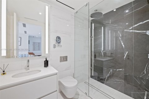 Condominio en venta en Miami, Florida, 3 dormitorios, 169.92 m2 № 2000664 - foto 15