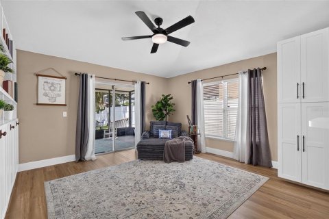 House in Wesley Chapel, Florida 4 bedrooms, 174.1 sq.m. № 2231635 - photo 4