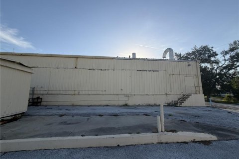 Propiedad comercial en venta en Seminole, Florida, 1270.9 m2 № 2416431 - foto 14