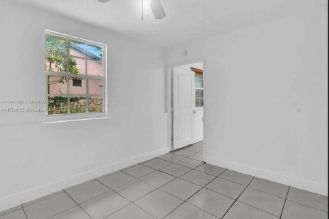 Casa en venta en North Miami, Florida, 3 dormitorios, 120.31 m2 № 1731510 - foto 17