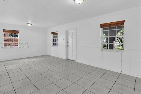Casa en venta en North Miami, Florida, 3 dormitorios, 120.31 m2 № 1731510 - foto 28