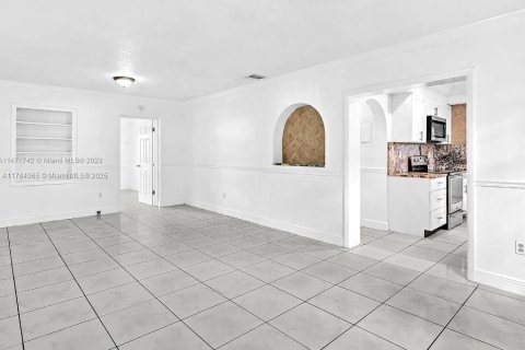 Casa en venta en North Miami, Florida, 3 dormitorios, 120.31 m2 № 1731510 - foto 26