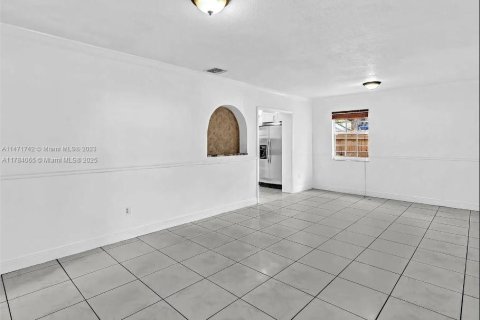 Casa en venta en North Miami, Florida, 3 dormitorios, 120.31 m2 № 1731510 - foto 30