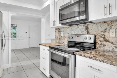Casa en venta en North Miami, Florida, 3 dormitorios, 120.31 m2 № 1731510 - foto 12