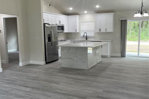 Casa en alquiler en Citrus Springs, Florida, 3 dormitorios, 124.77 m2 № 1917233 - foto 3