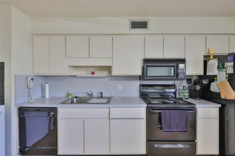 Touwnhouse à vendre à Tampa, Floride: 2 chambres, 96.99 m2 № 1907065 - photo 10
