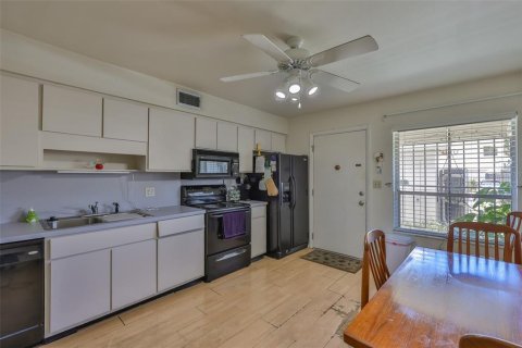 Touwnhouse à vendre à Tampa, Floride: 2 chambres, 96.99 m2 № 1907065 - photo 9