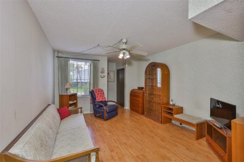 Touwnhouse à vendre à Tampa, Floride: 2 chambres, 96.99 m2 № 1907065 - photo 15