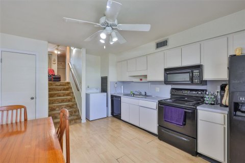 Touwnhouse à vendre à Tampa, Floride: 2 chambres, 96.99 m2 № 1907065 - photo 11