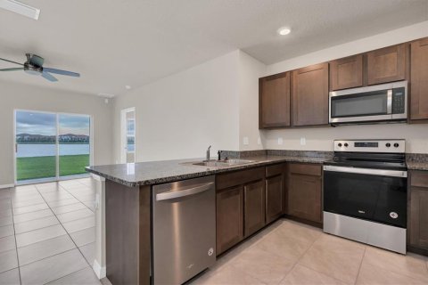 House in Wimauma, Florida 3 bedrooms, 140.84 sq.m. № 2221266 - photo 15