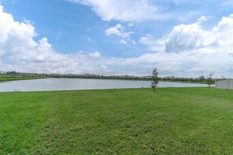 House in Wimauma, Florida 3 bedrooms, 140.84 sq.m. № 2221266 - photo 4