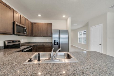 House in Wimauma, Florida 3 bedrooms, 140.84 sq.m. № 2221266 - photo 16