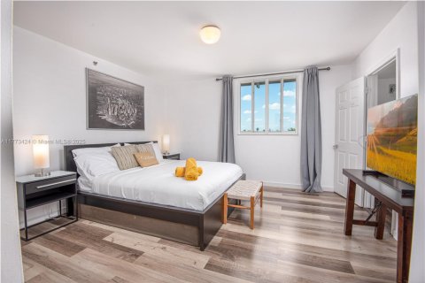 Copropriété à louer à Surfside, Floride: 1 chambre, 77.11 m2 № 1605827 - photo 11