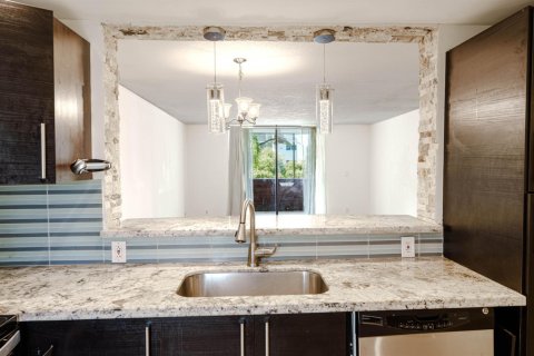 Appartement à louer à Hallandale Beach, Floride: 2 chambres, 101.45 m2 № 2390085 - photo 24