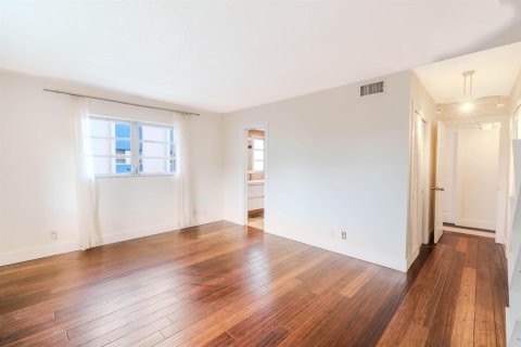 Appartement à louer à Hallandale Beach, Floride: 2 chambres, 101.45 m2 № 2390085 - photo 14
