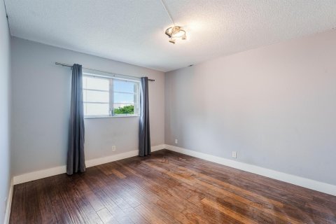 Appartement à louer à Hallandale Beach, Floride: 2 chambres, 101.45 m2 № 2390085 - photo 10