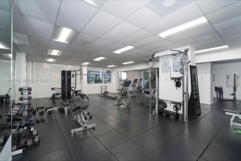 Condominio en venta en Miami Beach, Florida, 1 dormitorio, 89.19 m2 № 2077232 - foto 22