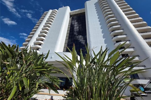 Condo à Daytona Beach, Floride, 2 chambres  № 2108283