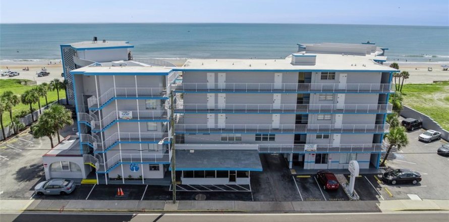 Condominio en Daytona Beach, Florida, 1 dormitorio № 2237396