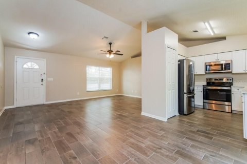 Casa en alquiler en Mascotte, Florida, 3 dormitorios, 105.44 m2 № 1914525 - foto 5