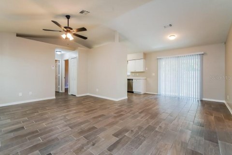 Casa en alquiler en Mascotte, Florida, 3 dormitorios, 105.44 m2 № 1914525 - foto 4