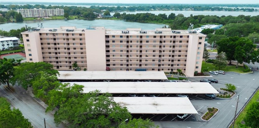 Condominio en Winter Haven, Florida, 2 dormitorios № 1386497