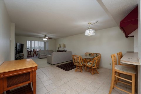 Condominio en venta en Winter Haven, Florida, 2 dormitorios, 125.14 m2 № 1386497 - foto 13
