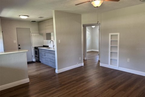 Apartment in Saint Petersburg, Florida 2 bedrooms, 62.43 sq.m. № 2209155 - photo 6