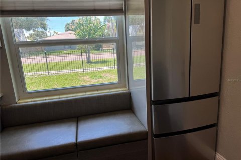 Apartment in Saint Petersburg, Florida 2 bedrooms, 62.43 sq.m. № 2209155 - photo 10