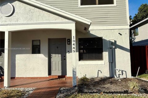 Casa en venta en Pembroke Pines, Florida, 3 dormitorios, 123.75 m2 № 1695633 - foto 1