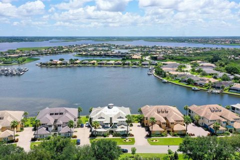 Condo in Bradenton, Florida, 3 bedrooms № 2310624 - photo 3