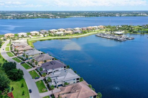 Condo in Bradenton, Florida, 3 bedrooms № 2310624 - photo 4