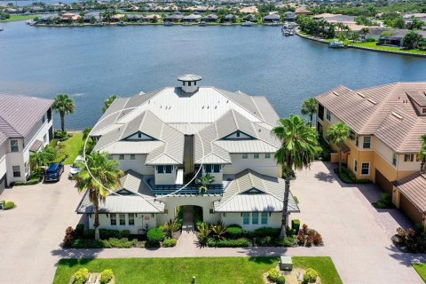Condo in Bradenton, Florida, 3 bedrooms № 2310624 - photo 2