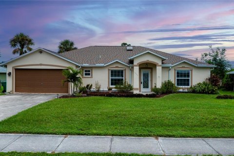 Villa ou maison à vendre à Punta Gorda, Floride: 3 chambres, 185.8 m2 № 1910084 - photo 5