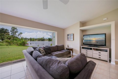 Villa ou maison à vendre à Punta Gorda, Floride: 3 chambres, 185.8 m2 № 1910084 - photo 26