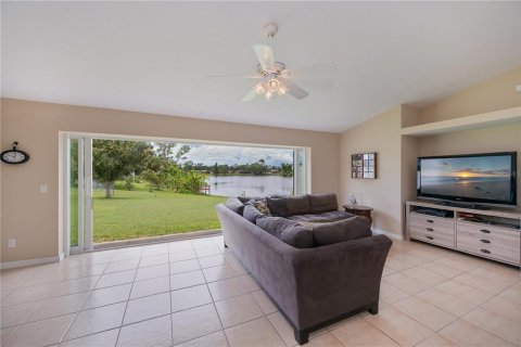 Villa ou maison à vendre à Punta Gorda, Floride: 3 chambres, 185.8 m2 № 1910084 - photo 29