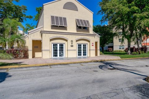 Снять в аренду кондоминиум в Дорал, Флорида 1 спальня, 65.96м2, № 1988883 - фото 13