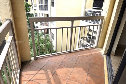 Снять в аренду кондоминиум в Дорал, Флорида 1 спальня, 65.96м2, № 1988883 - фото 11
