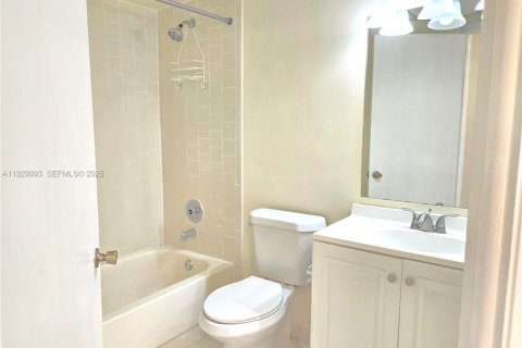 Снять в аренду кондоминиум в Дорал, Флорида 1 спальня, 65.96м2, № 1988883 - фото 7