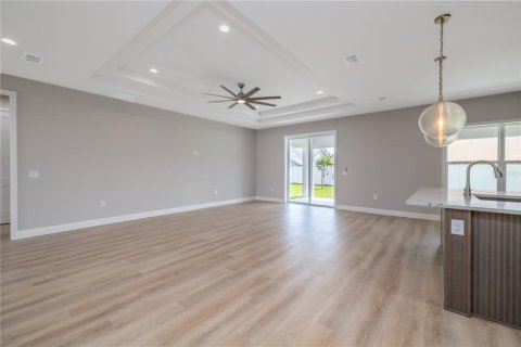 House in Palm Coast, Florida 4 bedrooms, 177.63 sq.m. № 2228376 - photo 17