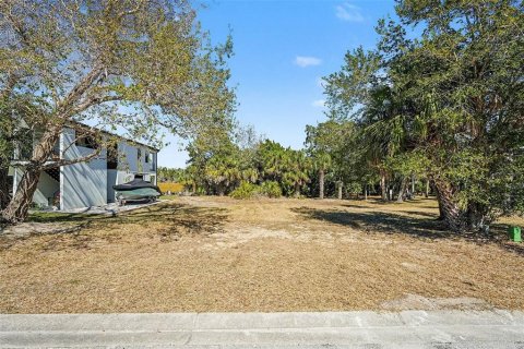 Terreno en venta en Hudson, Florida № 2094047 - foto 2