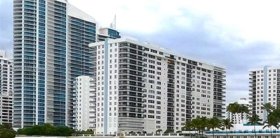 Condo in Hollywood, Florida, 2 bedrooms  № 2001550