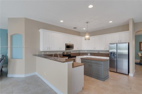 House in Vero Beach, Florida 3 bedrooms, 250 sq.m. № 1949845 - photo 13