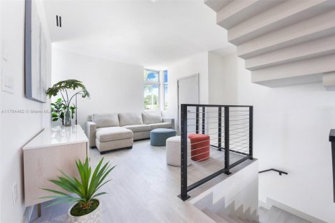 Condominio en venta en Miami, Florida, 3 dormitorios, 216.65 m2 № 1860938 - foto 12