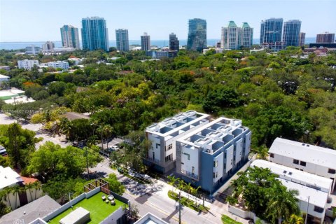 Condominio en venta en Miami, Florida, 3 dormitorios, 216.65 m2 № 1860938 - foto 24