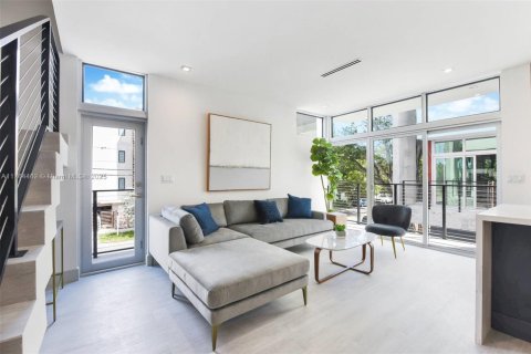 Condominio en venta en Miami, Florida, 3 dormitorios, 216.65 m2 № 1860938 - foto 8