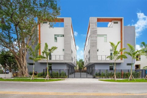 Condominio en venta en Miami, Florida, 3 dormitorios, 216.65 m2 № 1860938 - foto 21